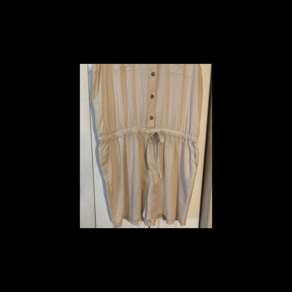 Loft Khaki Romper size XXL - Picture 4 of 8